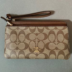 Coach Double Zip Wallet in Signature Canvas
